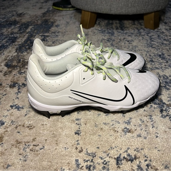 Nike Softball Hyperdiamond Fastflex White & Black Cleats Size 9 - Picture 1 of 14